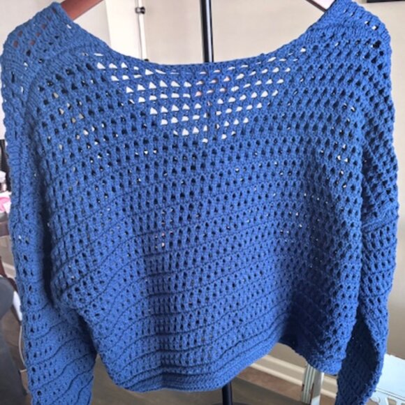 Francesca's Collections. Audrey Parks. Women's M. Crochet Sweater. Blue. - Picture 3 of 3